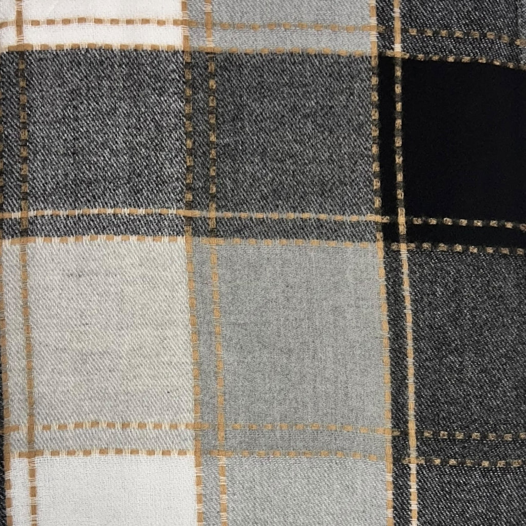 Checkered Black Scarf With Tassels